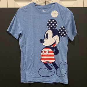 Disney Family Fun Mickey Mouse Patriotic Blue Tee Boy’s Size Large. New w/tags.